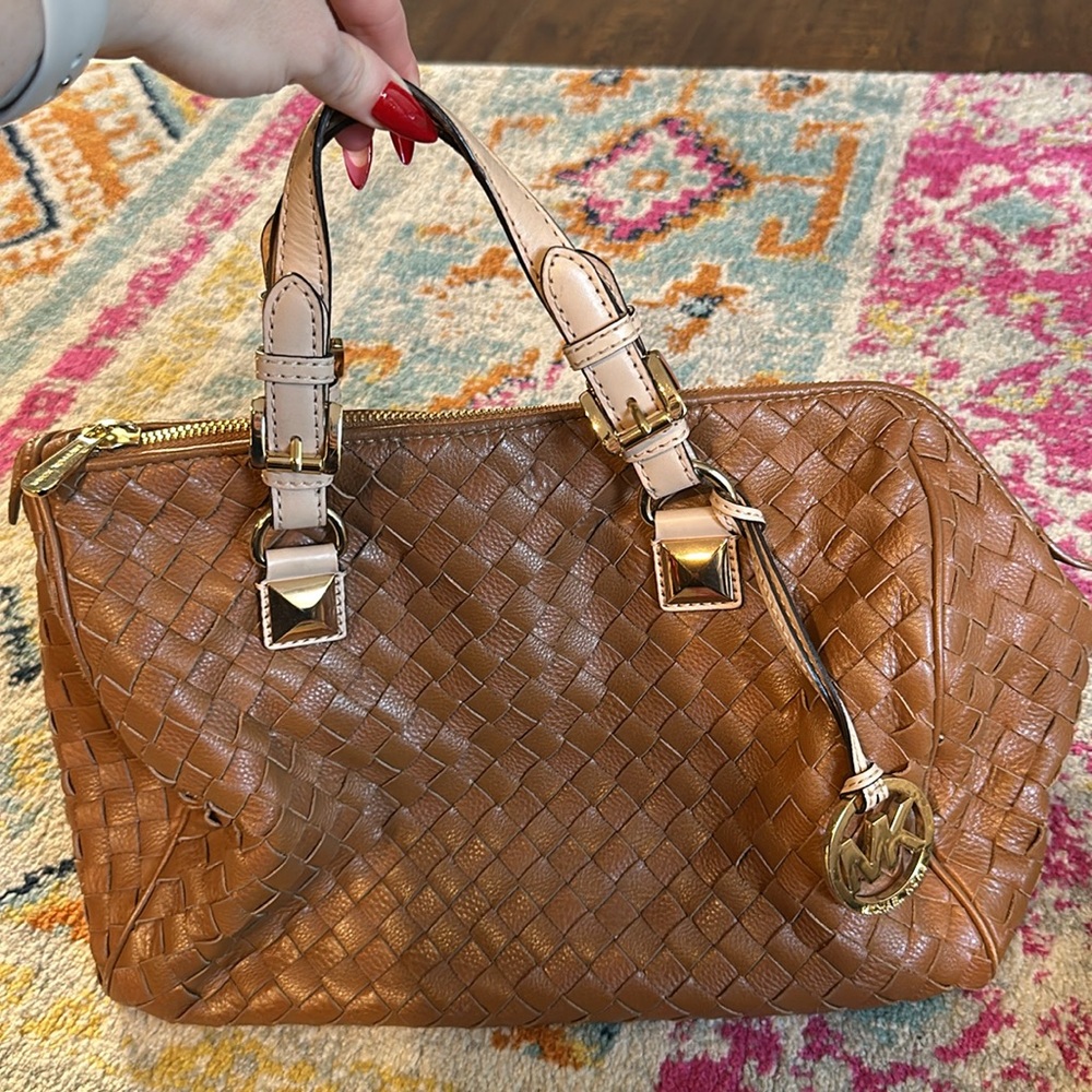 Tan leather purse